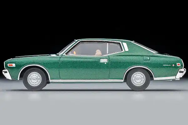 Tomica Limited Vintage Neo 1975 Nissan Gloria HT 2800 SGL 2 portes - Vert